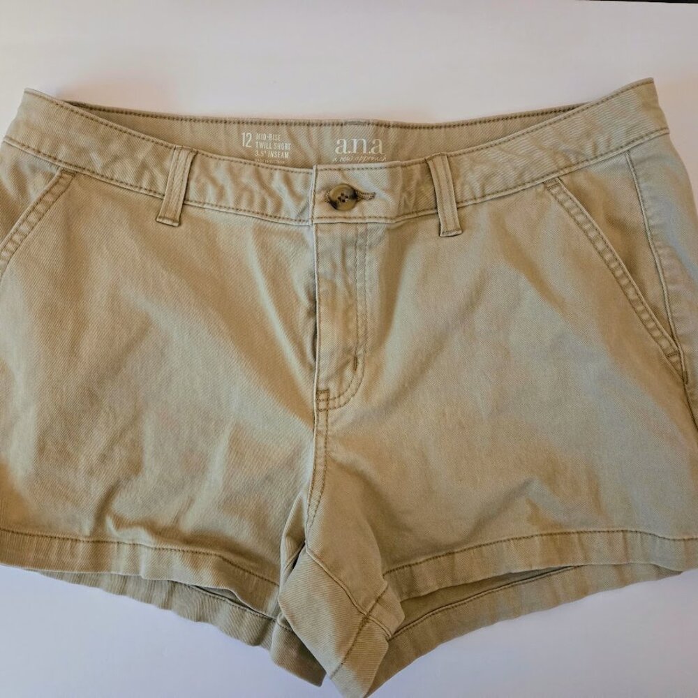 A.n.a tan mid-rise twill shorts Size 12‎